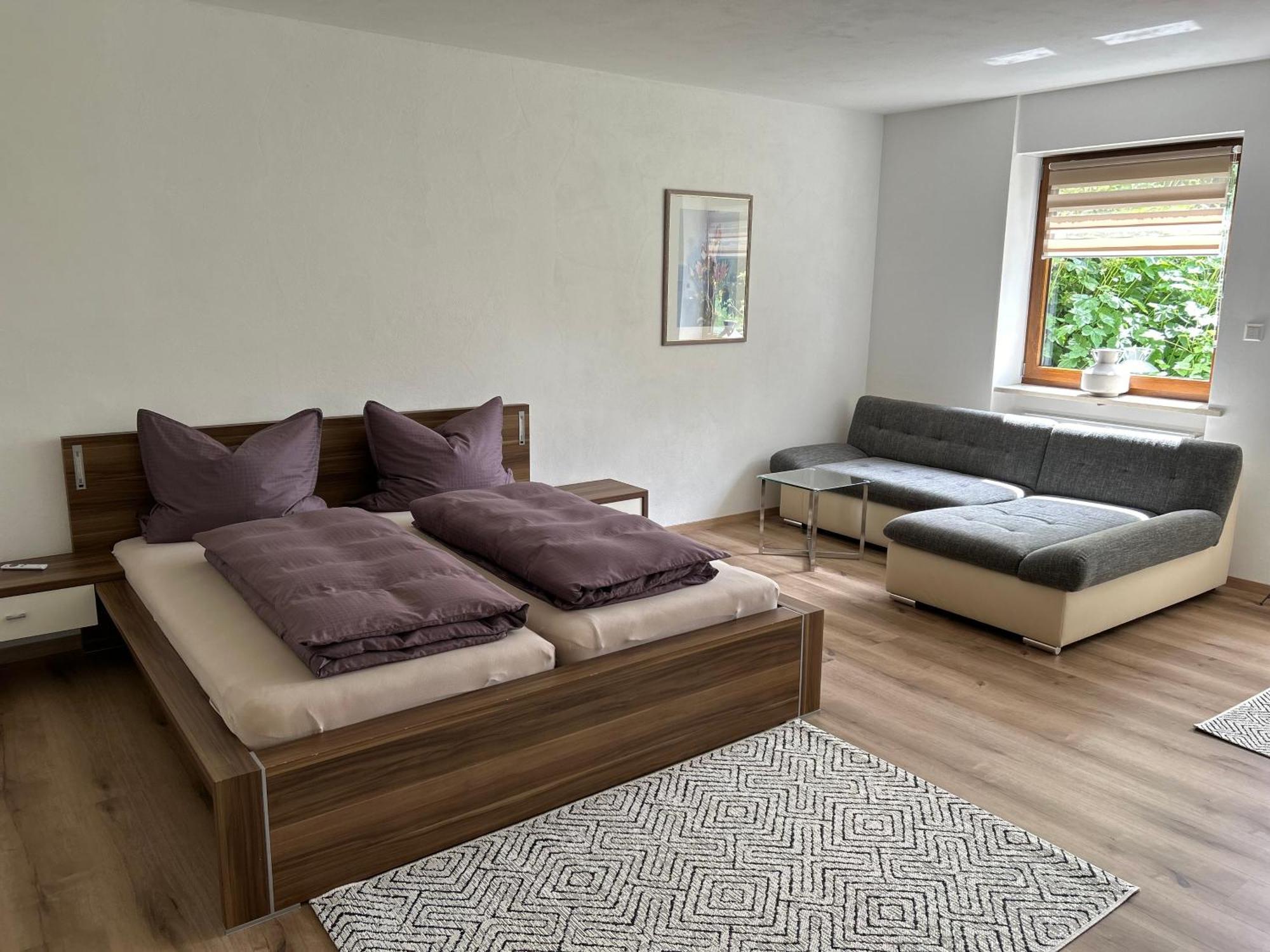 Ruhige Ferienwohnung Mit Terrasse Fuer 2 Personen Vohenstrauss Εξωτερικό φωτογραφία